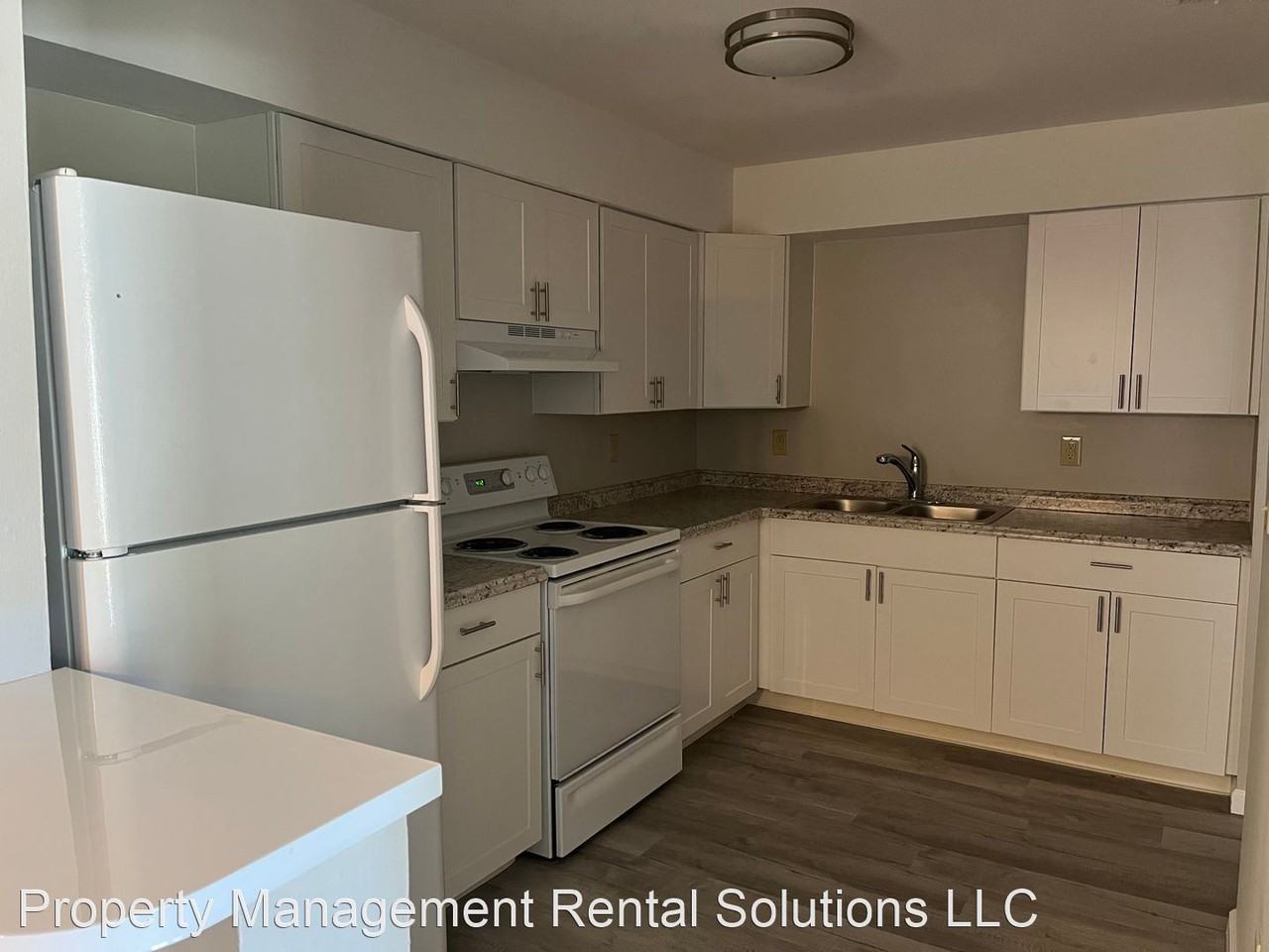 37 Deena Way - Photo 2 of 9