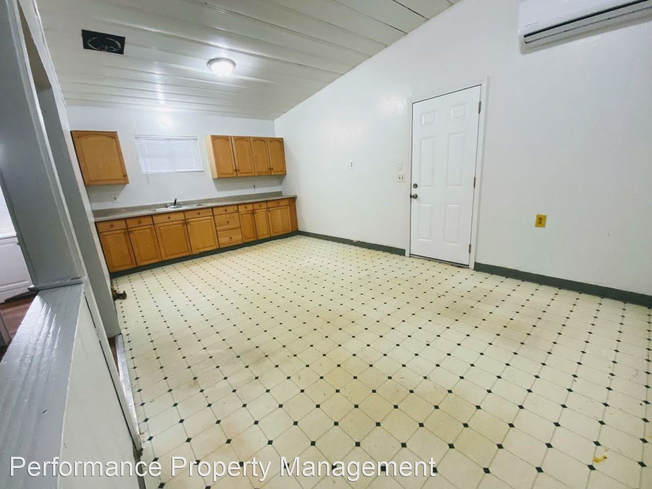 190 Price Street - Photo 2 of 9