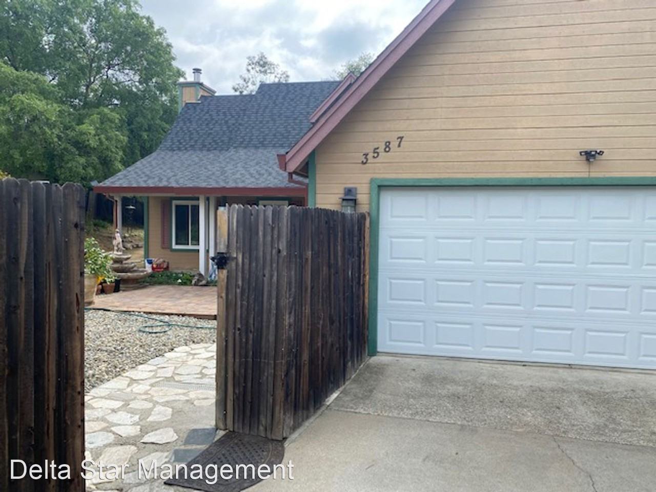 3587 Silver Ranch Ave - Photo 3 of 35