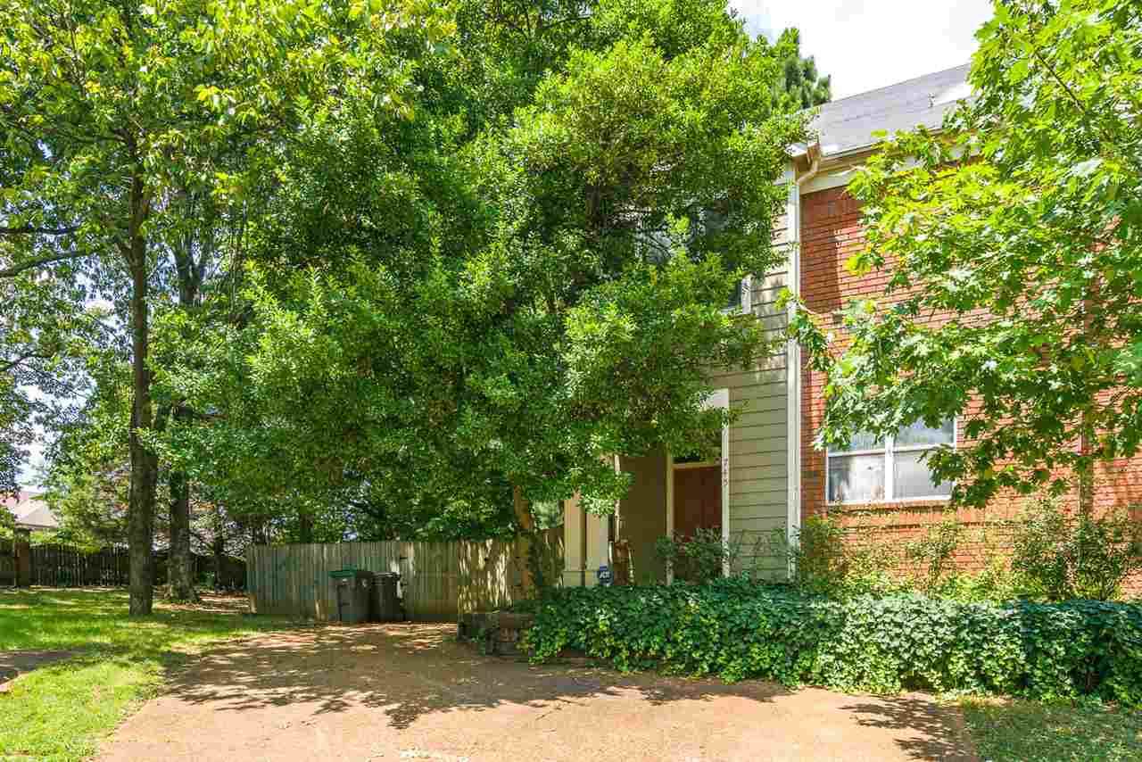 745 Walnut Woods Cv N - Photo 2 of 13