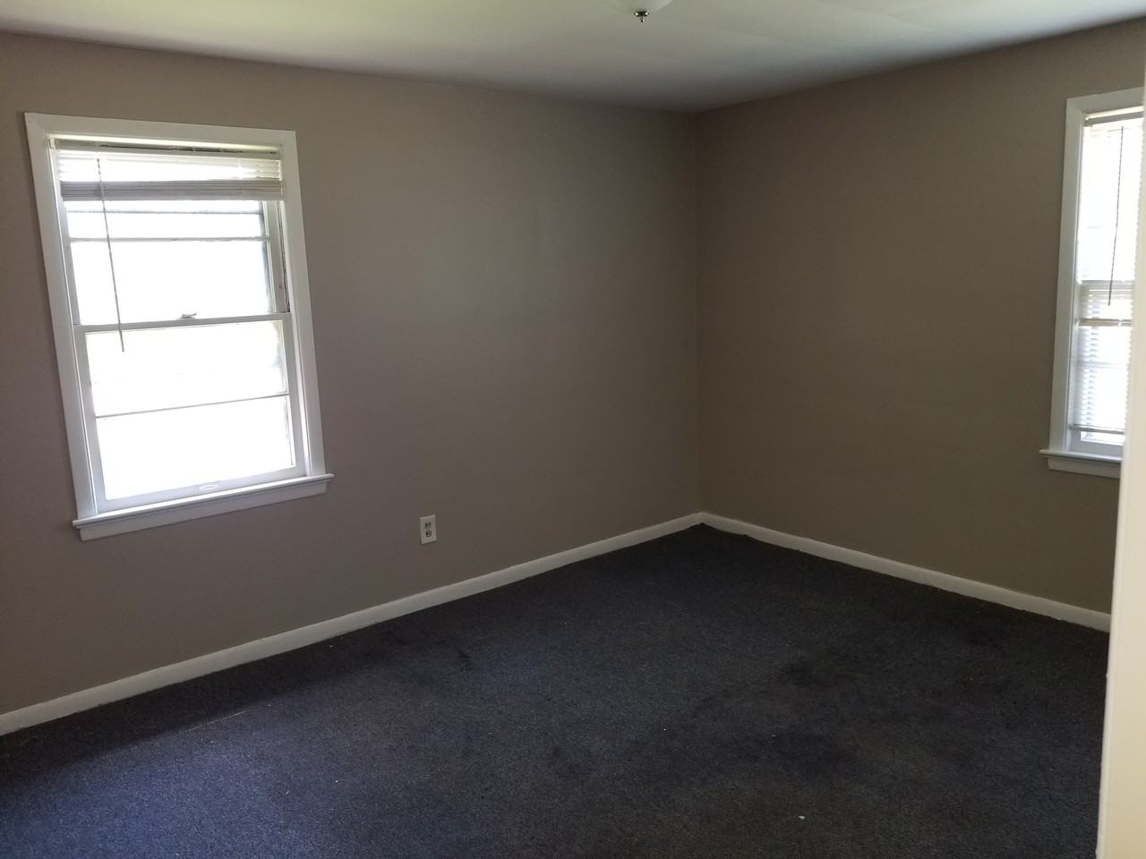 2817 Noble Rd - Photo 3 of 5