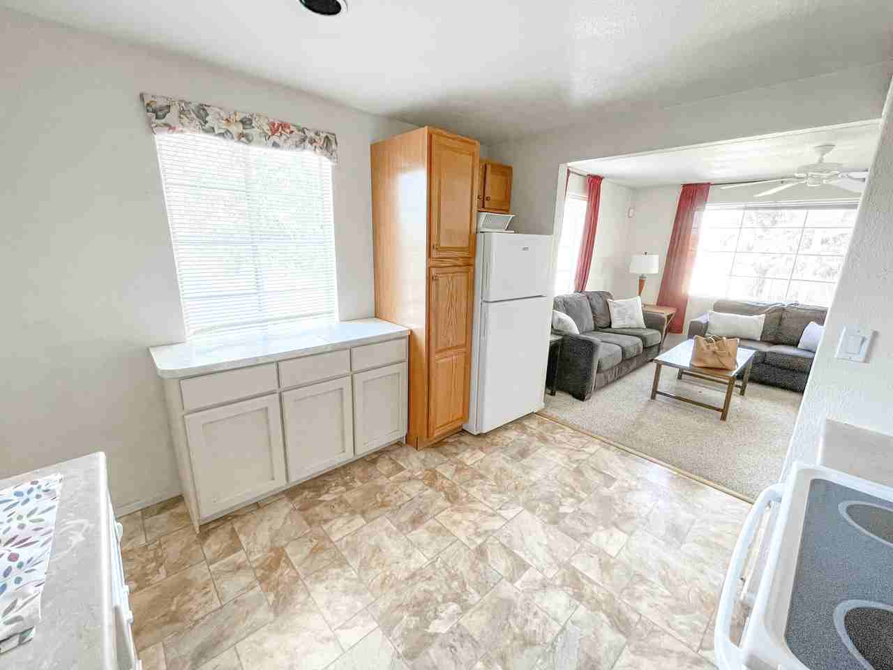 3319 N Tyndall Ave - Photo 2 of 8