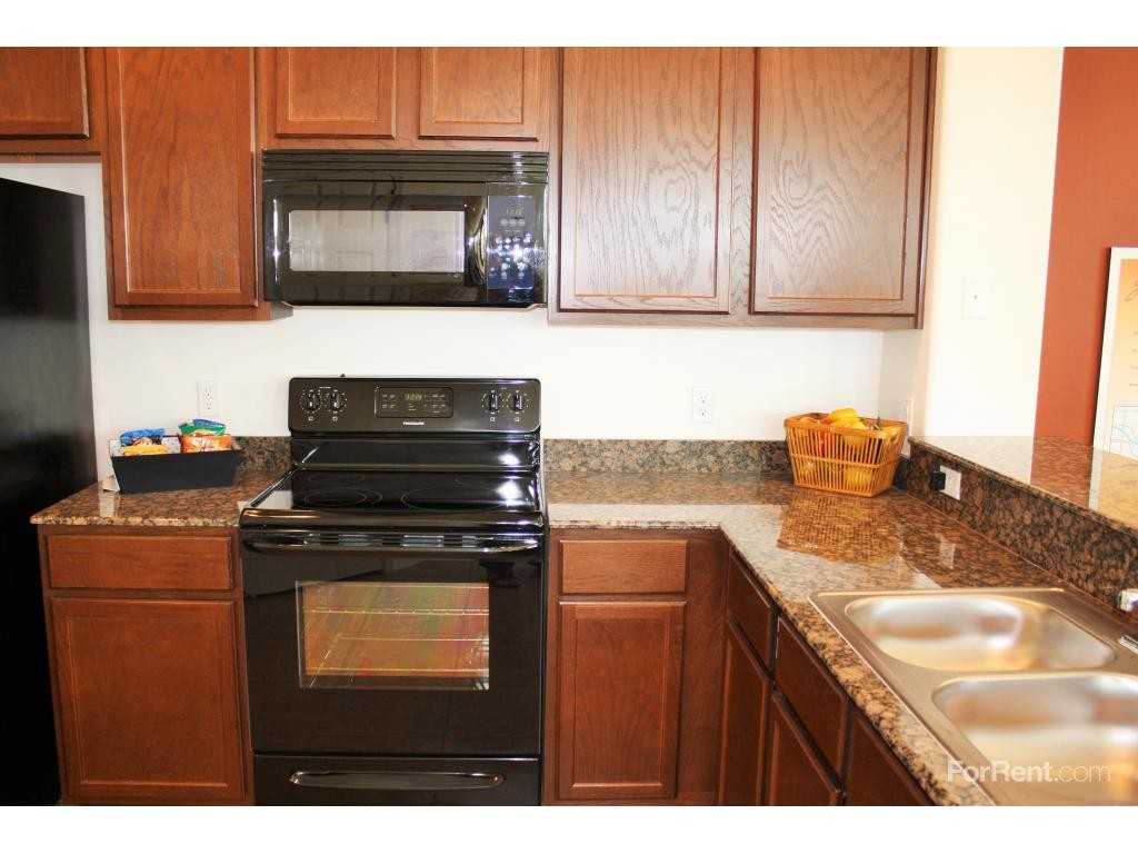 Galeria del Rio Rental Homes Apartments 5132 N. Prairie Clover Trail