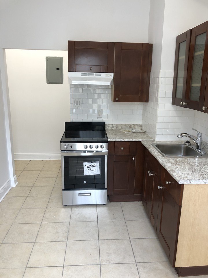 2881 Dundas Street West #9
