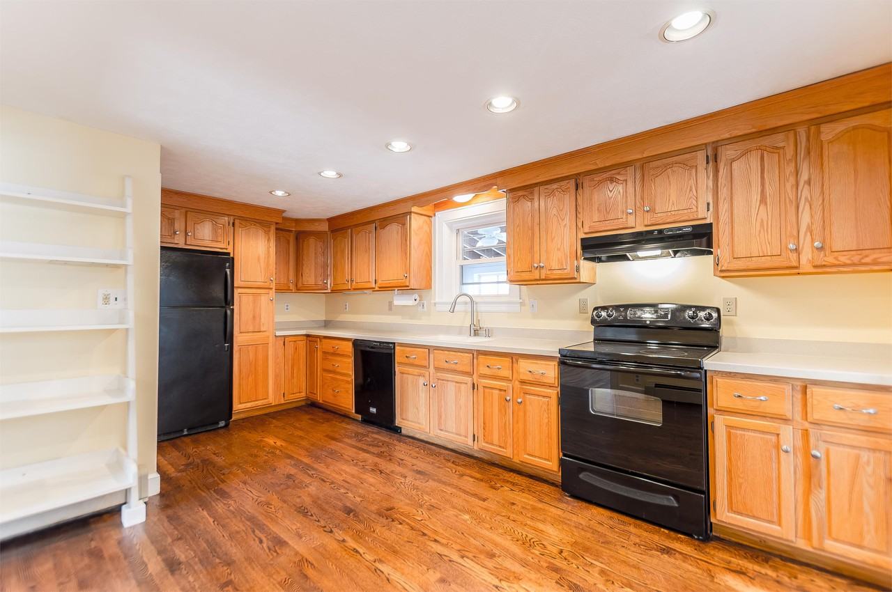 70 Johnson St #1 - Photo 6 of 20