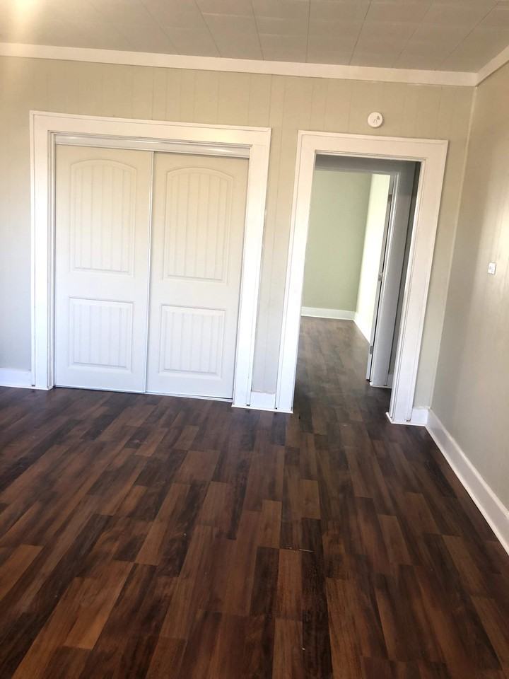 1210 South Main Street - Photo 4 of 11