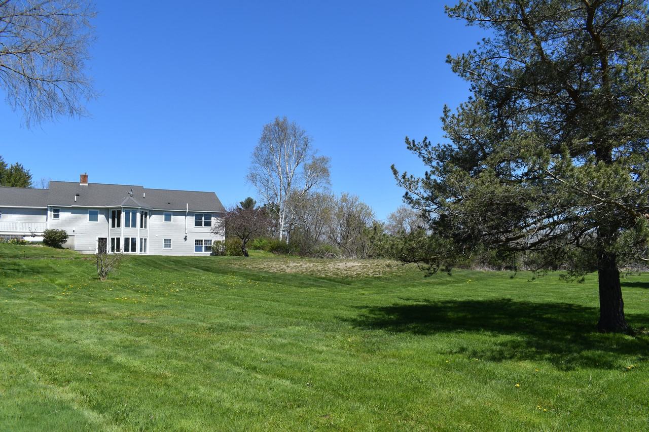 11 Winn Rd - Photo 2 of 20