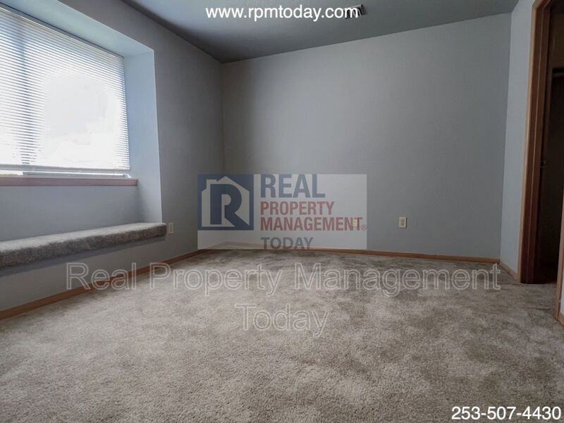 1321 Contra Costa Ave - Photo 3 of 16