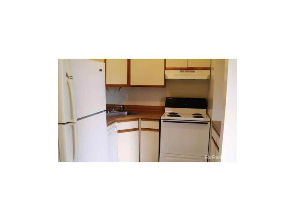 Broadway Park Apartments - Photo 3 of 3