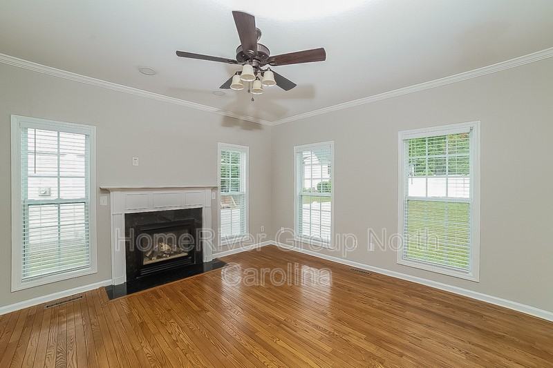 5137 Ivystone Ln - Photo 2 of 18
