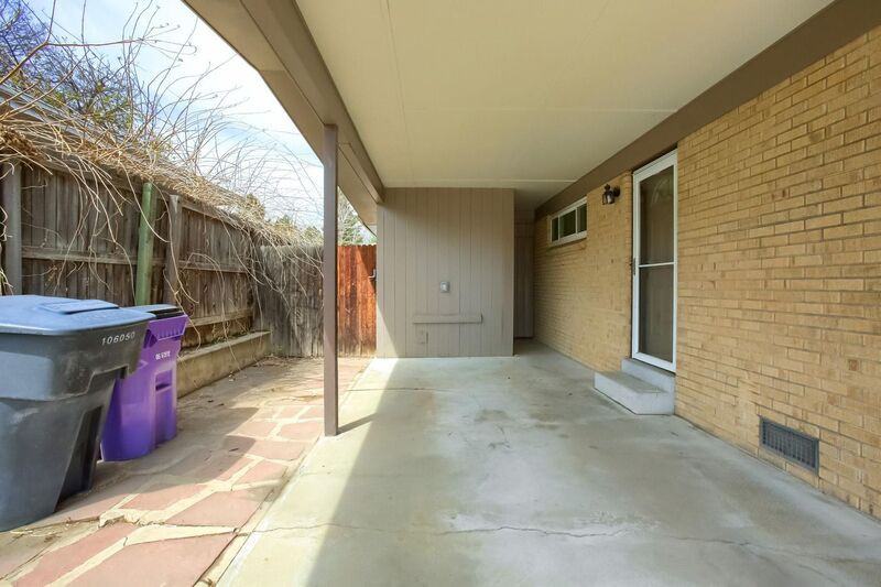 2733 S Meade St - Photo 2 of 38