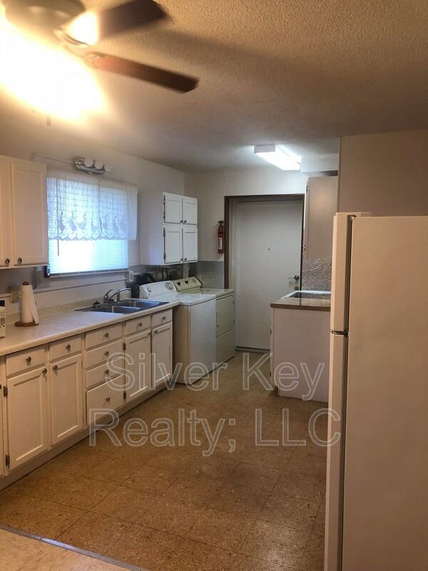 194 Setterberg Rd #4 - Photo 4 of 9