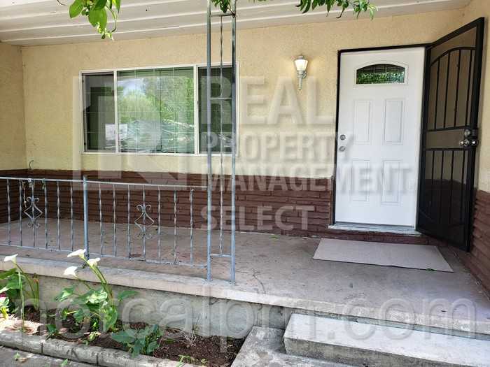 725 Bryte Ave - Photo 3 of 20