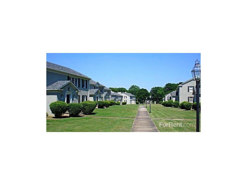 The Grove at Hedgemoor Apartments 385 N Graham St, Memphis, TN 38117