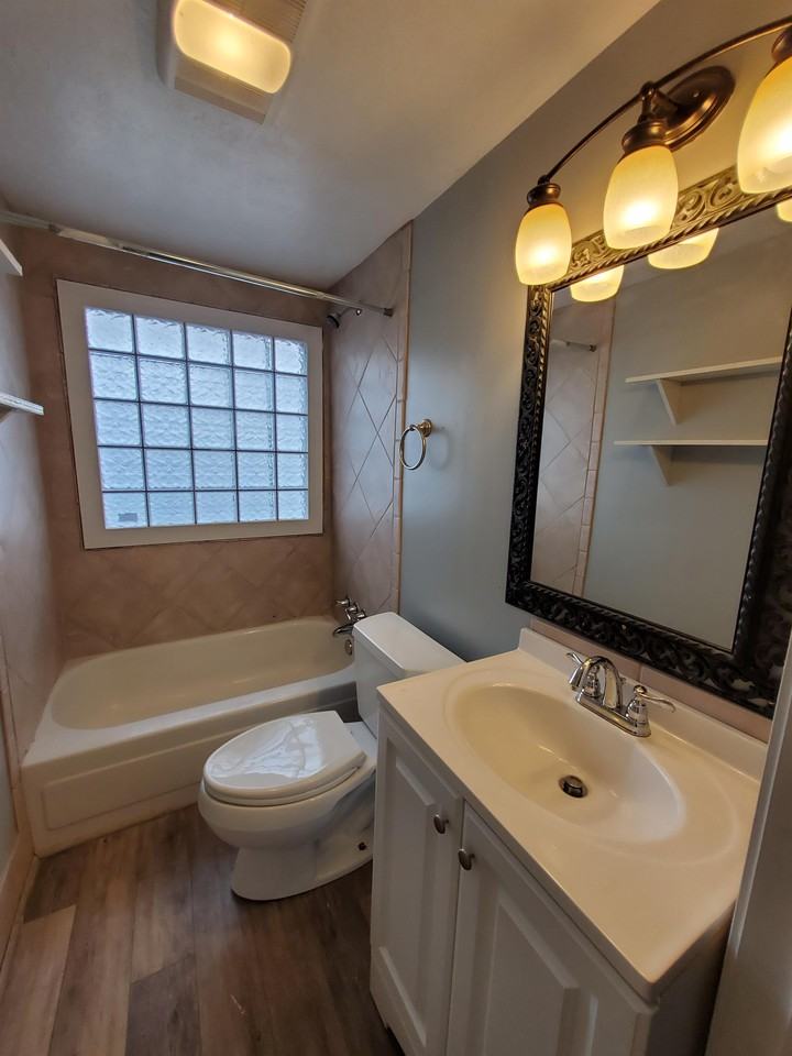 1000 Live Oak St #1 - Photo 2 of 18