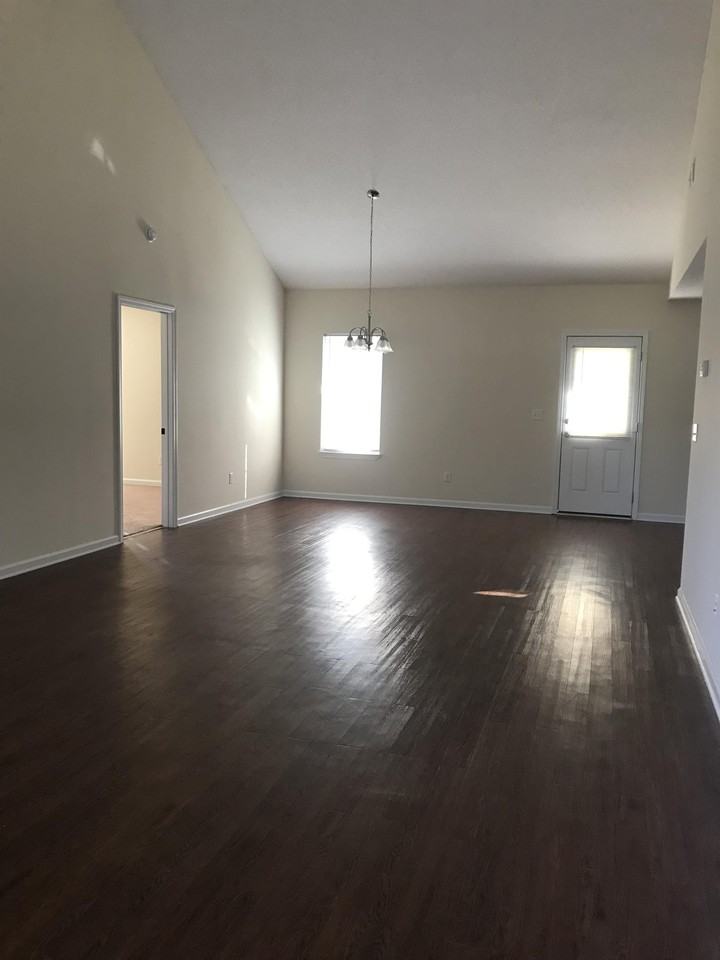2806 Davis Rd #1 - Photo 3 of 10