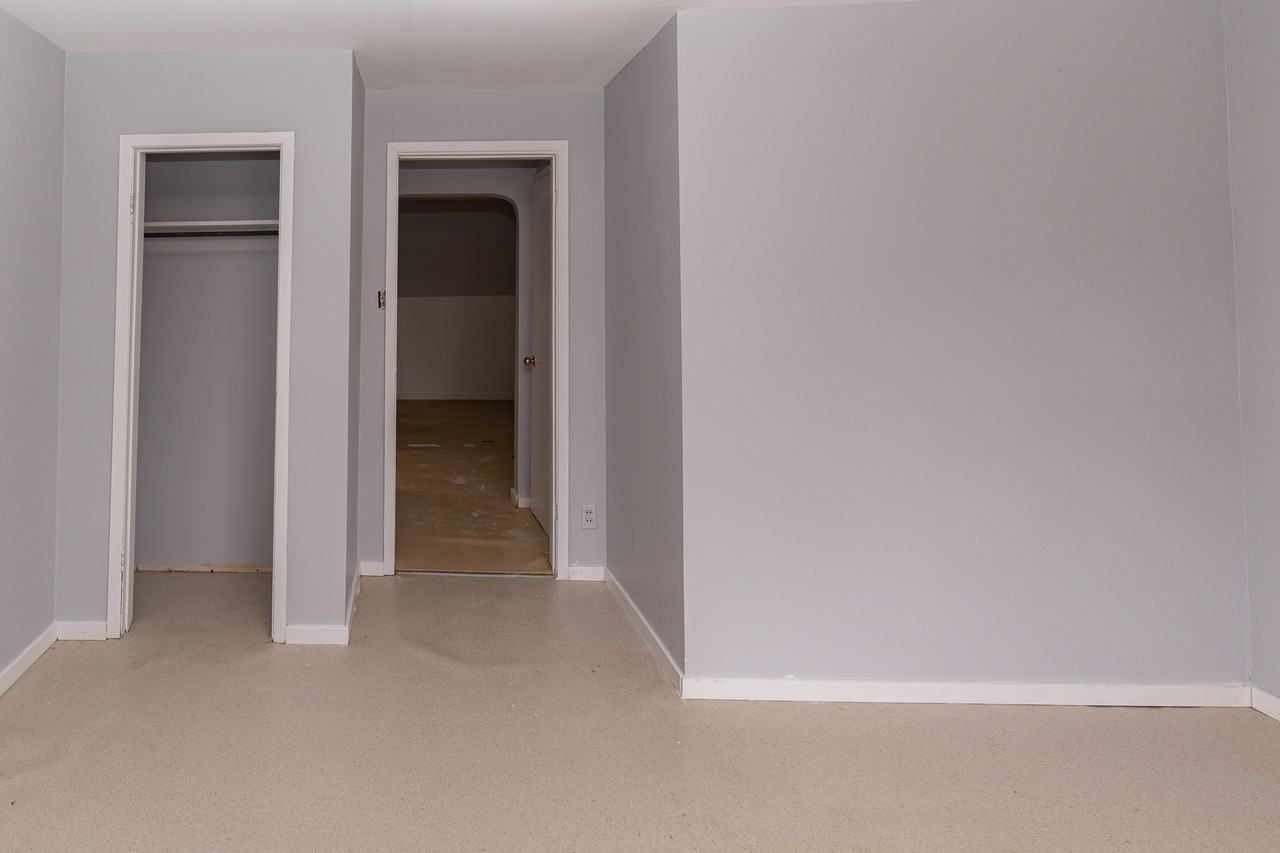 353 Alexandra St #1 - Photo 2 of 4