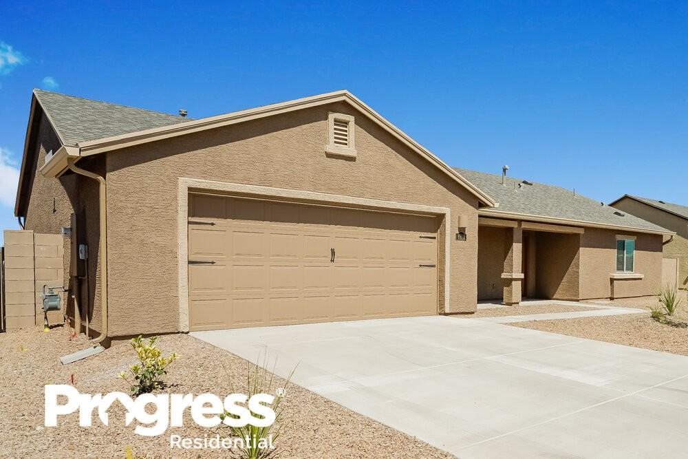 6912 S Portugal Ave - Photo 3 of 21