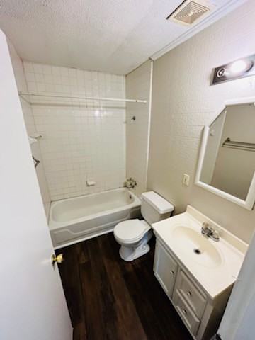 645 Park St #1 - Photo 2 of 9