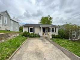 featured image of 645 Park St #1