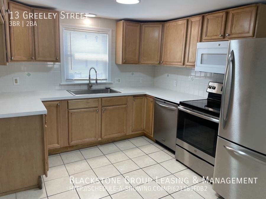 13 Greeley St - Photo 2 of 17