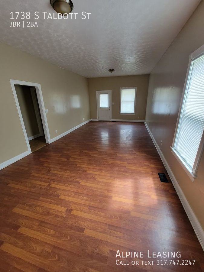 1738 S Talbott St - Photo 2 of 6