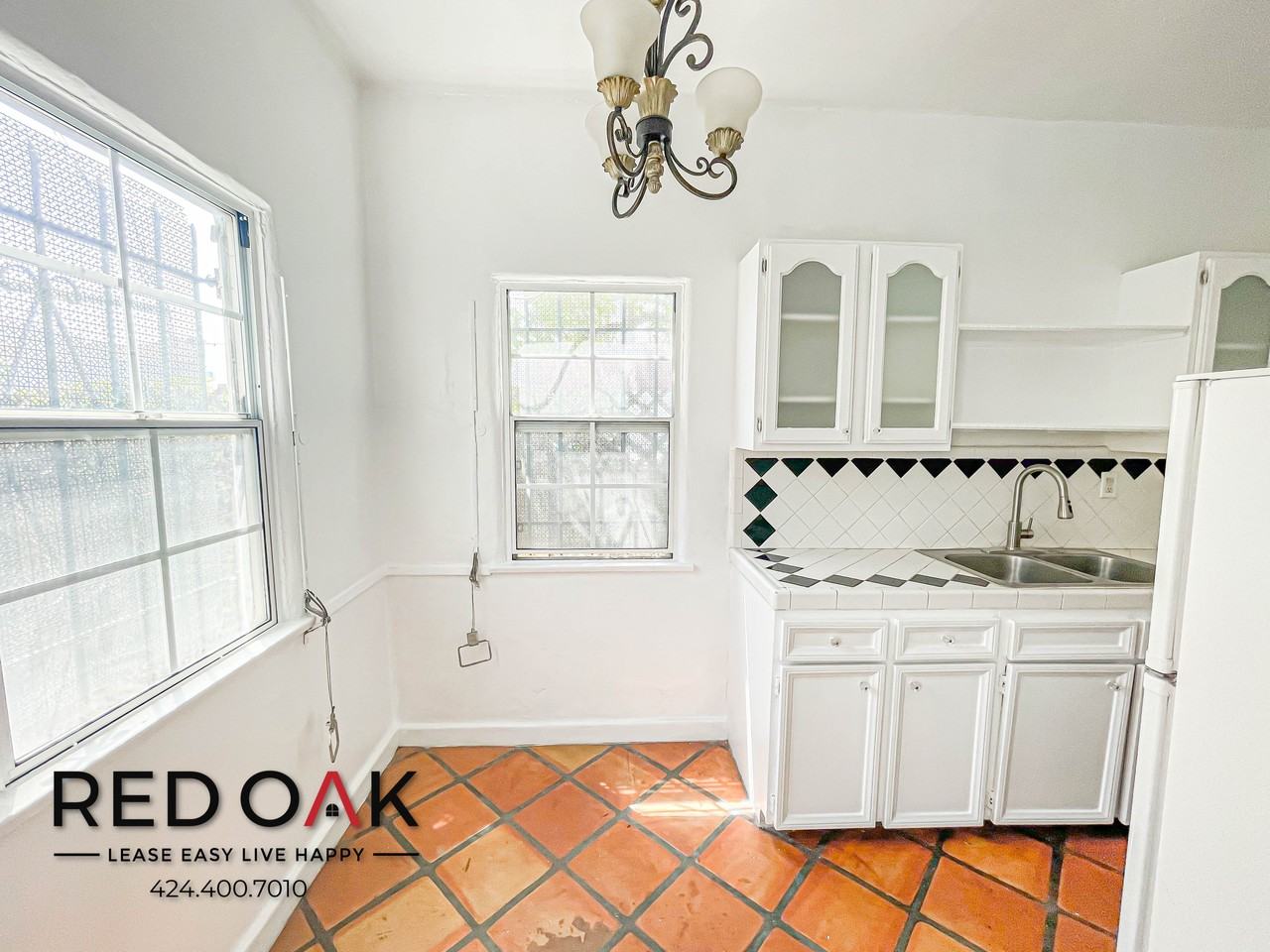 660 S Cochran Ave #107