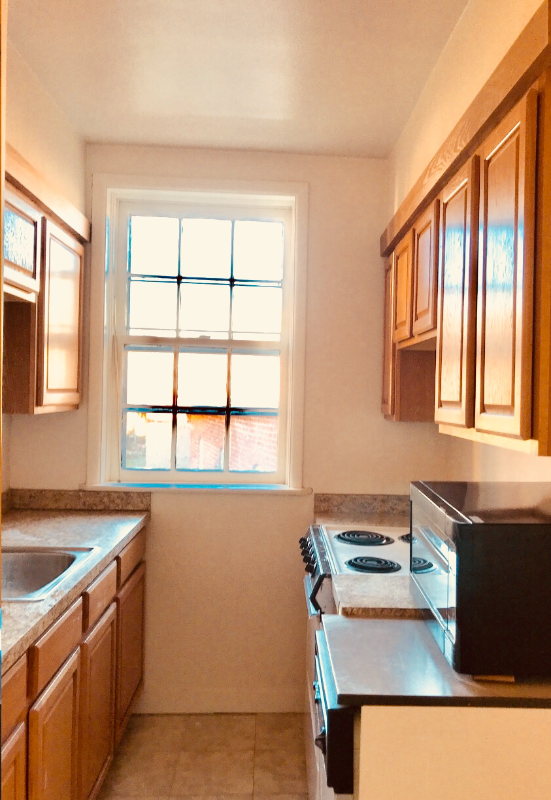 915 De Mun Ave #1N - Photo 3 of 6