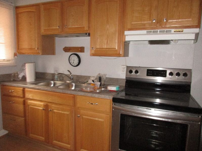 1795 Northwest Ct #B - Photo 3 of 7