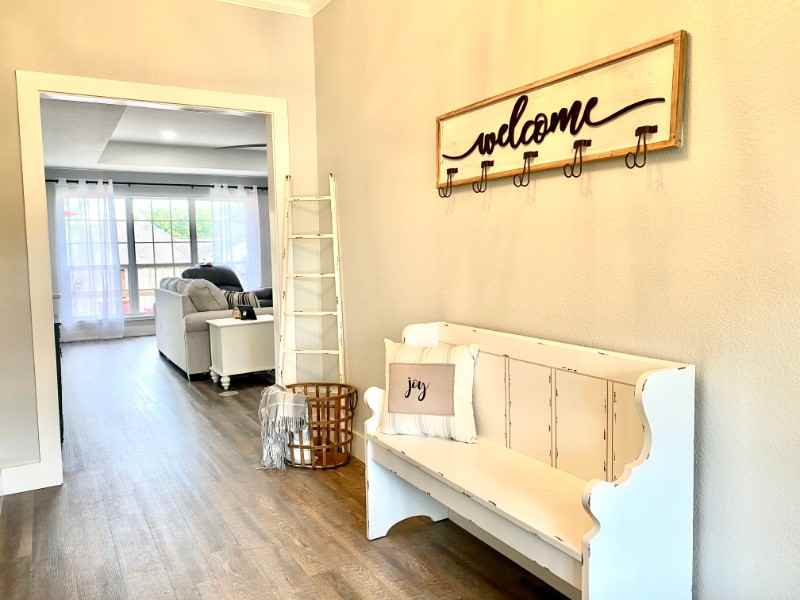 110 Honeysuckle Ct - Photo 2 of 24