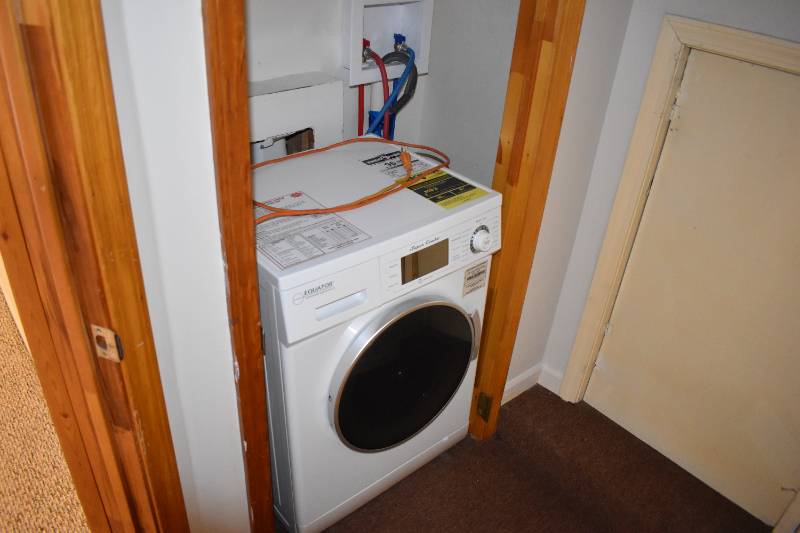 502 S Pine St #C - Photo 7 of 9