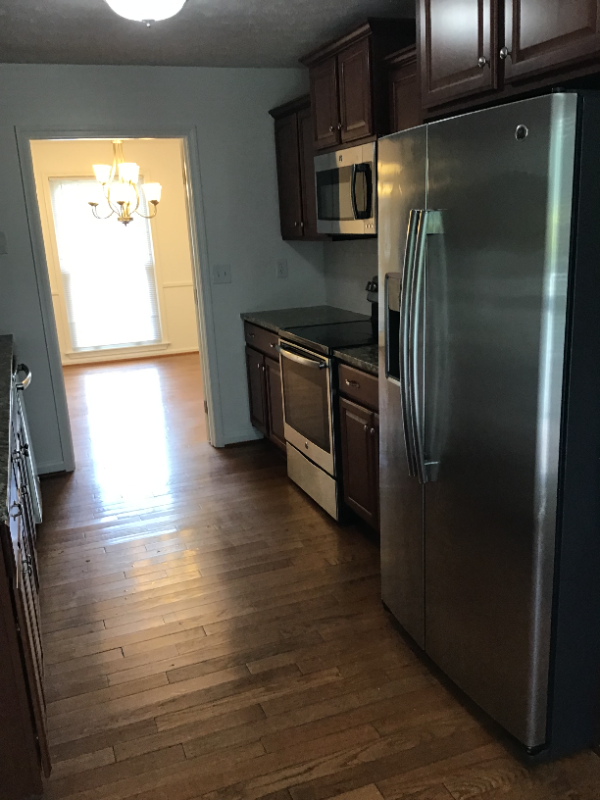 6801 Chepstow Ct - Photo 6 of 36