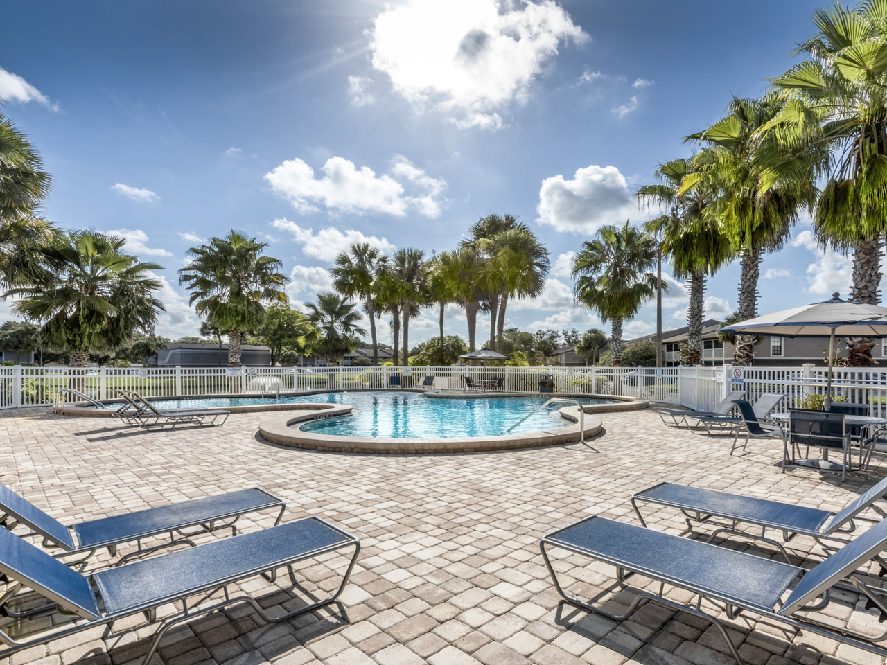 Willow Lake Crossing Apartments 26675 Players Cir, Lutz, FL 33559