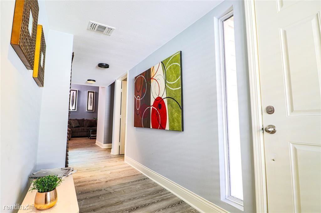 4724 4724 Post Oak Timber Dr #8 - Photo 2 of 8