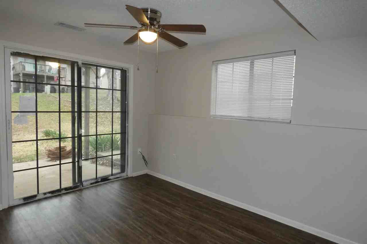 7804 N Oregon Ave - Photo 2 of 10