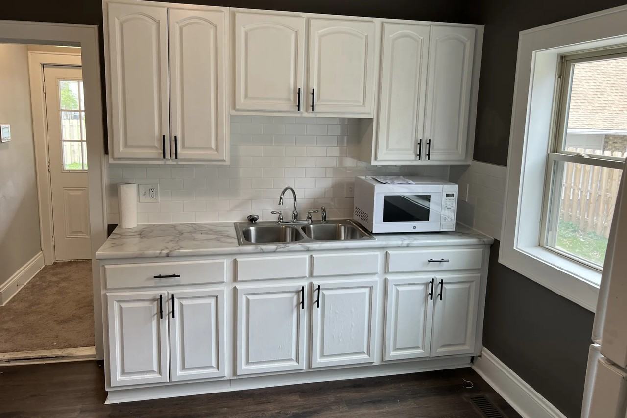 5135 Stanley Ave - Photo 3 of 10
