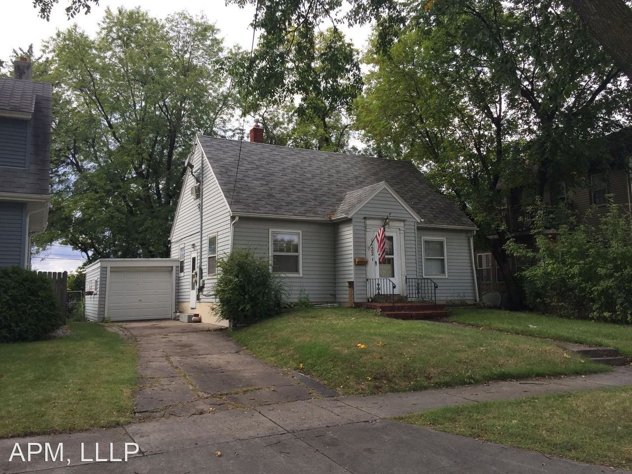 1122 14th St N - Photo 3 of 39