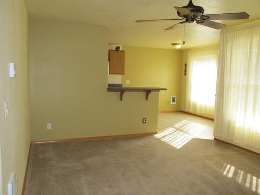 659 NE 162nd Ave - Photo 2 of 15