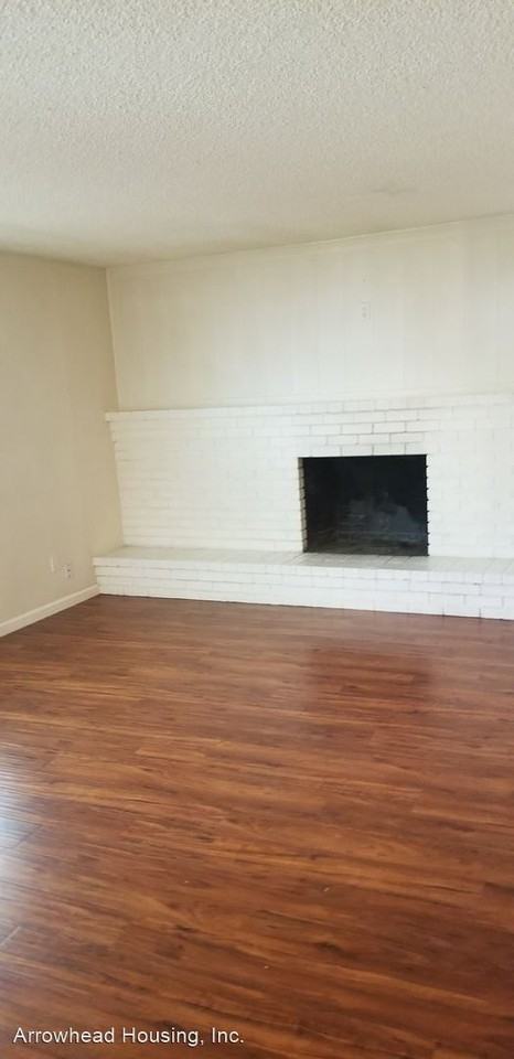 5543 Keoncrest Circle - Photo 3 of 7