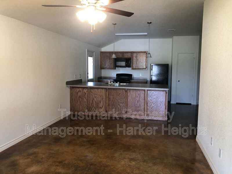 926 Maplewood St #A - Photo 4 of 13