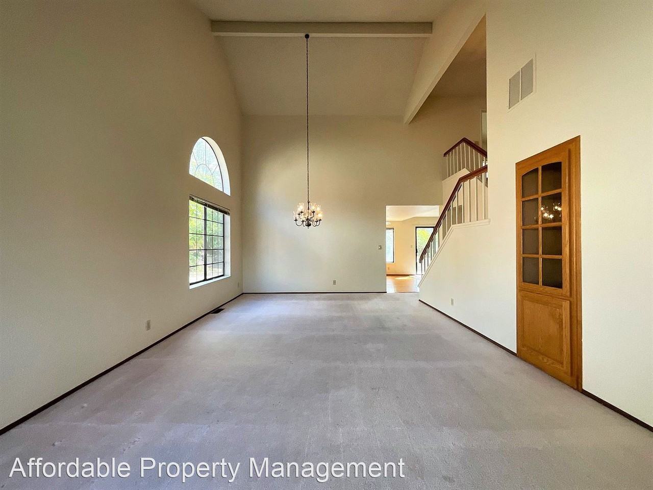44125 Glendora Dr - Photo 3 of 15