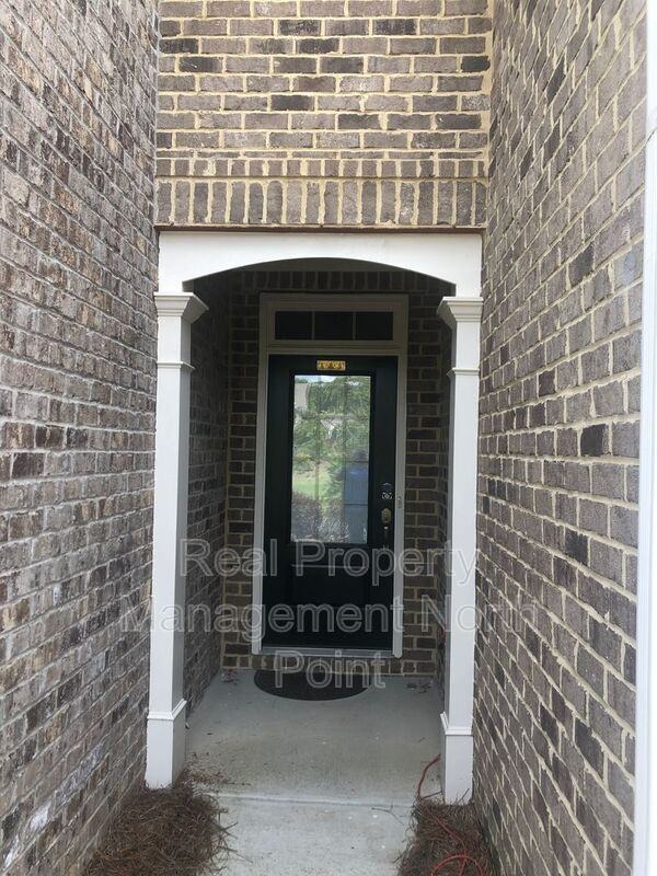 1175 Hampton Oaks Dr - Photo 2 of 29