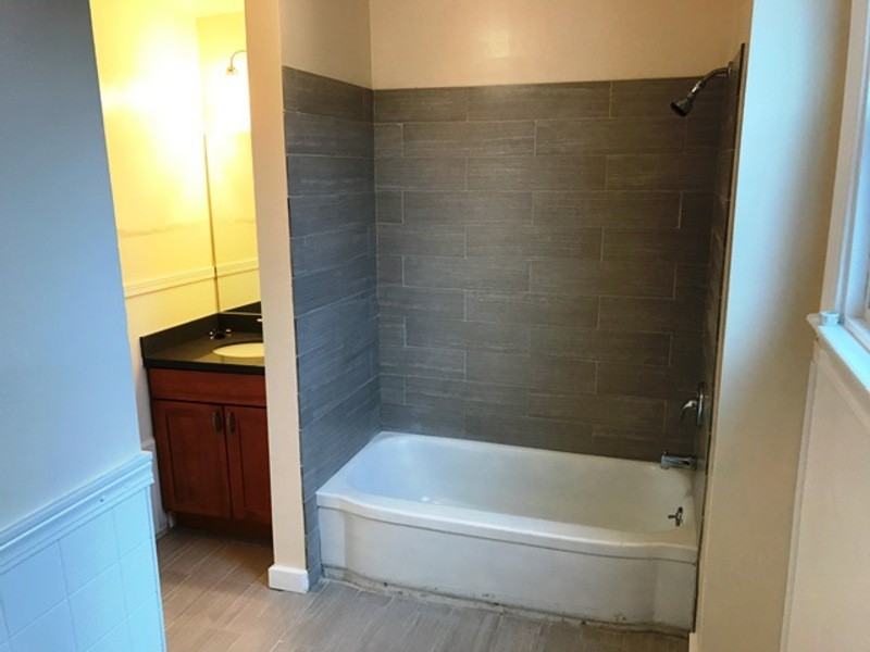 1920 E Jefferson St #B - Photo 7 of 9