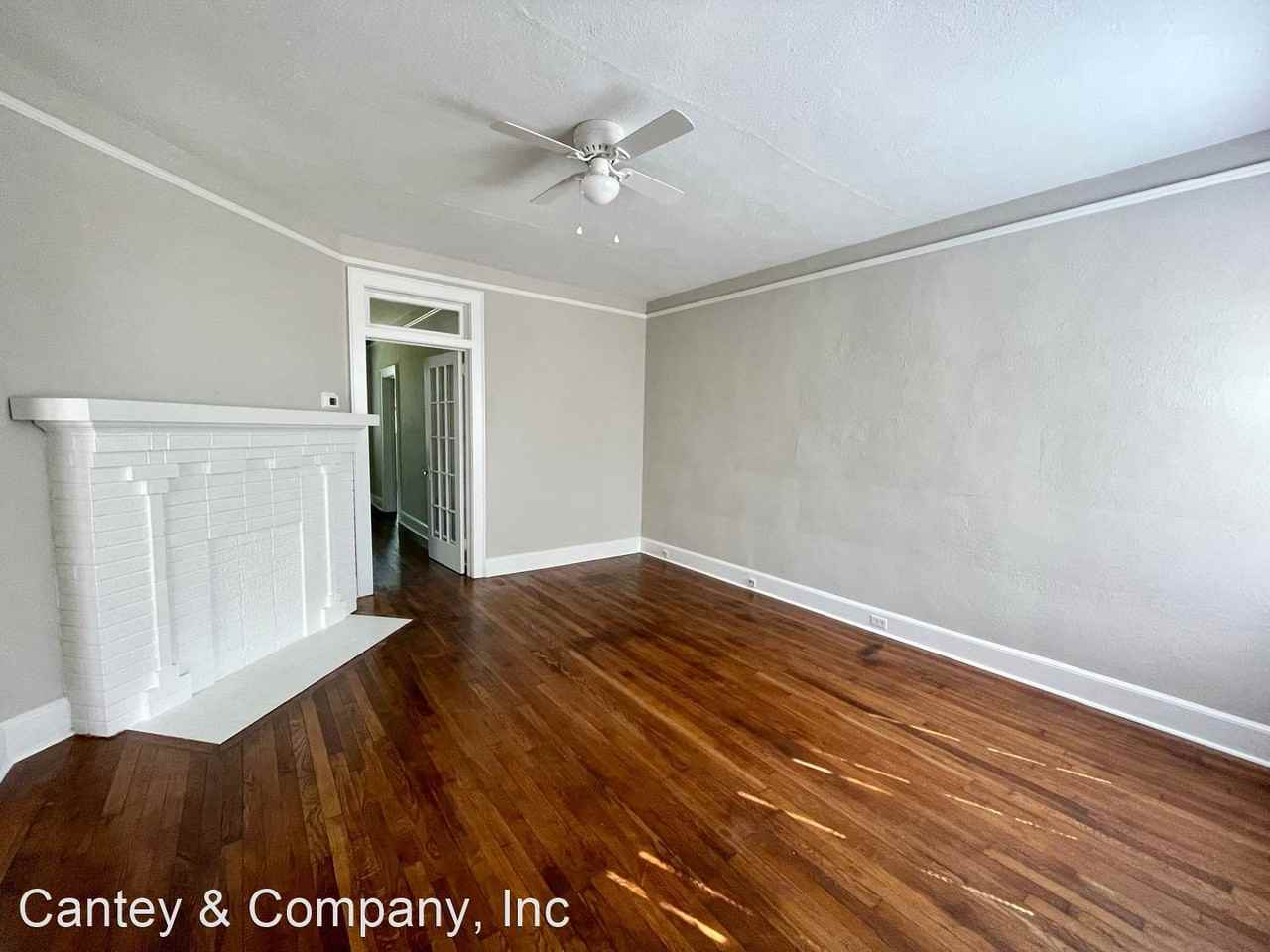 721-723 Cedar Terrace St. - Photo 2 of 20