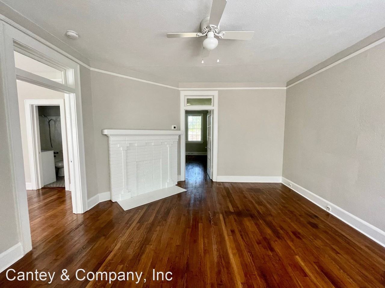 721-723 Cedar Terrace St. - Photo 3 of 20