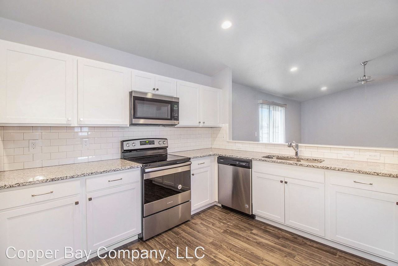 137 Schirmer Pkwy - Photo 2 of 23