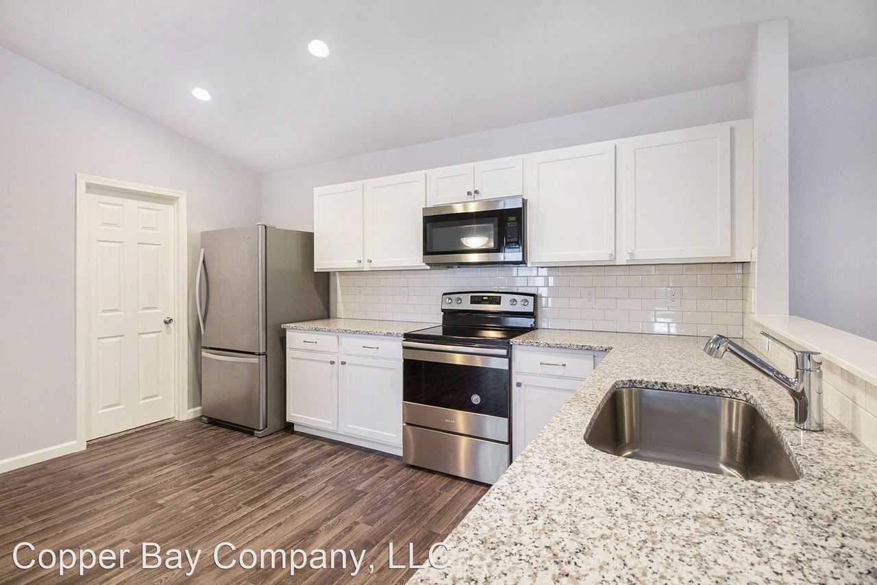 137 Schirmer Pkwy - Photo 3 of 23