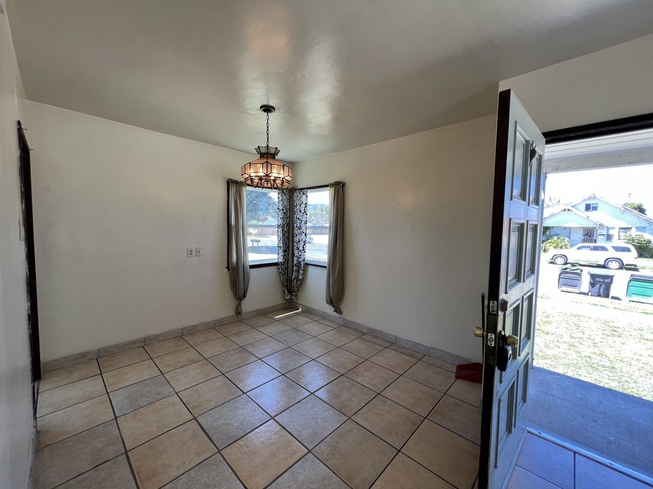 224 N J St - Photo 4 of 14