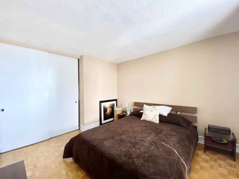 515 St. Laurent Blvd Unit 2312 - Photo 3 of 12