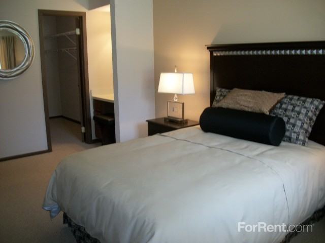 Silvertree - Photo 2 of 25